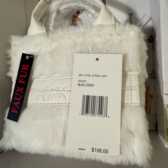 Betsey Johnson - NWT - 4 Piece Set - Picture 6 of 6